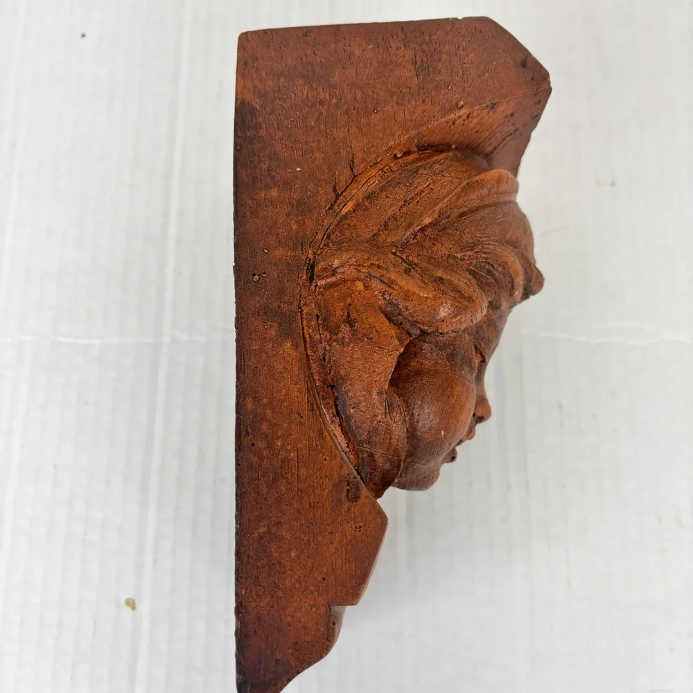 Vintage cherub face/child plaster wall sconce